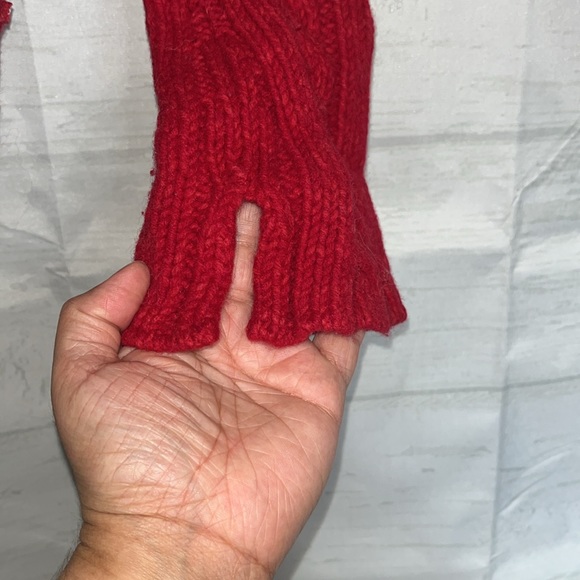 American Eagle Outfitter Hooded Winter Knit Sweater Red 100% Lambs Wool Size M - Picture 6 of 15